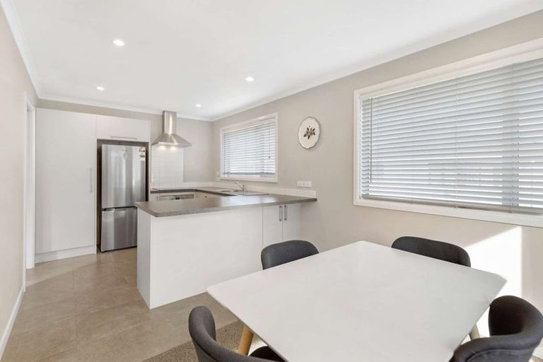 Photo of property in 24a Rata Street, Roslyn, Palmerston North, 4414