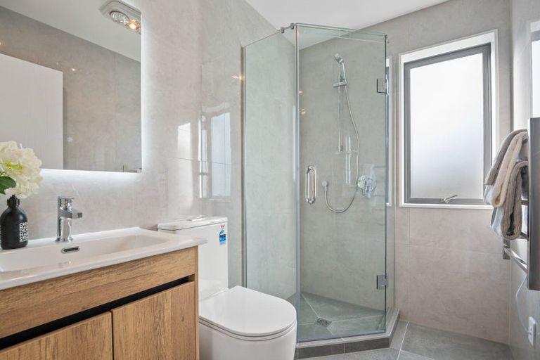 Photo of property in 4f Meadowvale Avenue, Forrest Hill, Auckland, 0620