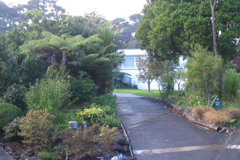 Photo of property in 58 Rimutaka Place, Titirangi, Auckland, 0604