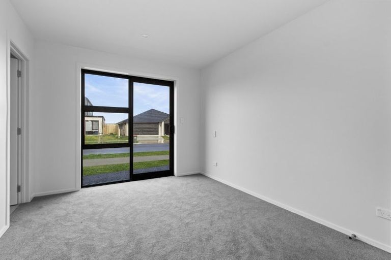 Photo of property in 2 Kimbolton Street, Rototuna North, Hamilton, 3210