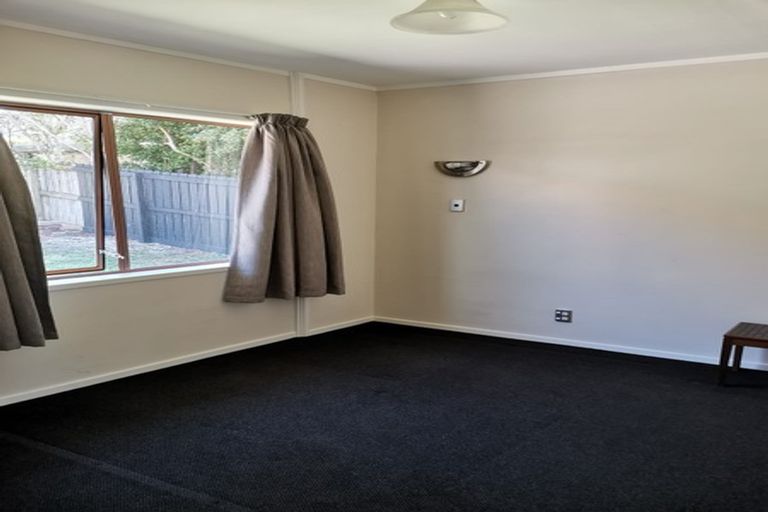 Photo of property in 85e Stottholm Road, Titirangi, Auckland, 0604