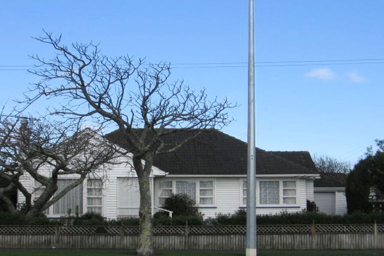 Photo of property in 117a Queen Street West, Levin, 5510