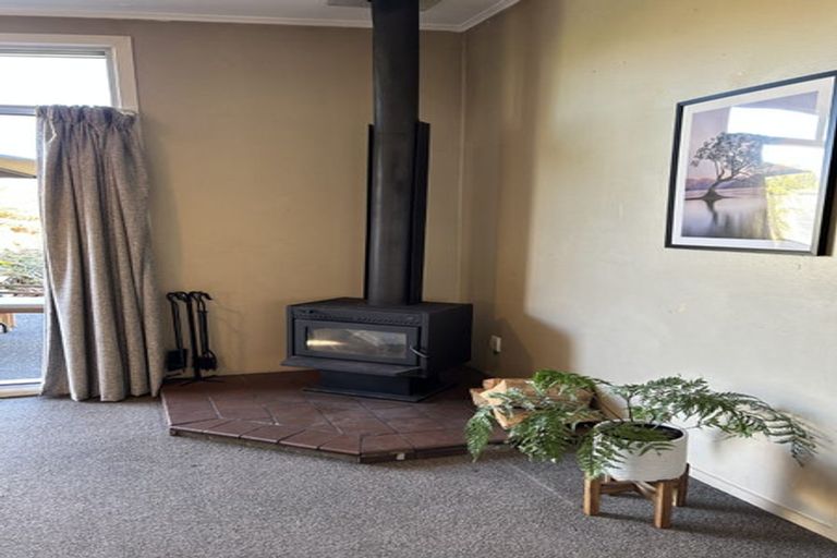 Photo of property in 2/12 Gradwell Place, Two Mile Bay, Taupo, 3330