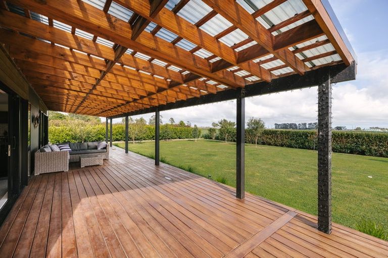 Photo of property in 38a Pohutukawa Drive, Levin, 5571