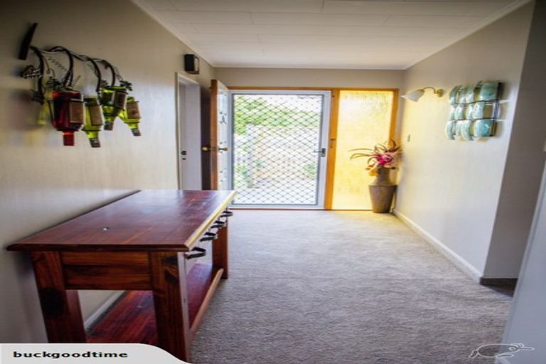 Photo of property in 10 Harpham Street, Taradale, Napier, 4112