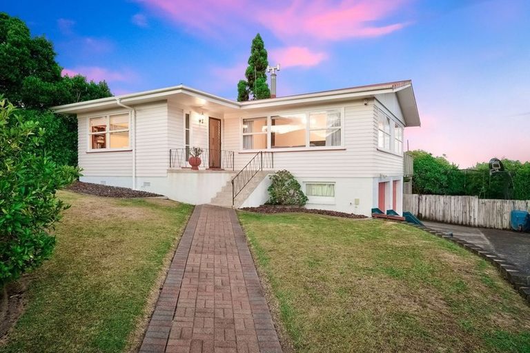 Photo of property in 31 Meilland Place, Glen Eden, Auckland, 0602