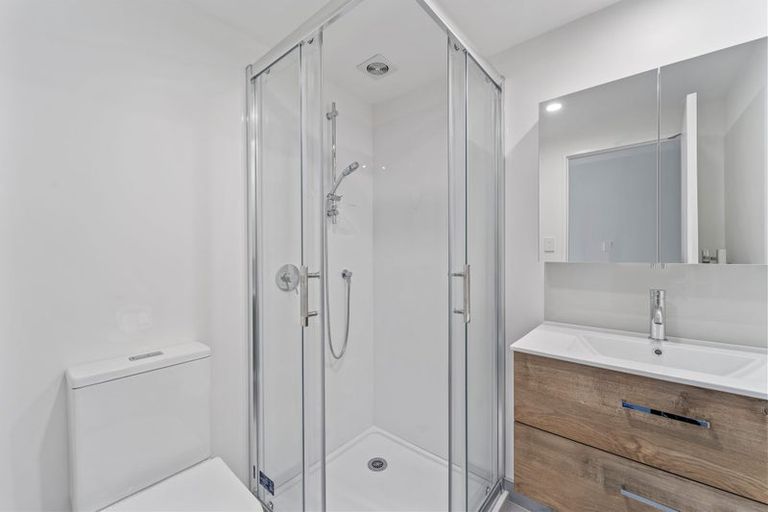 Photo of property in 1/474 West Coast Road, Glen Eden, Auckland, 0602