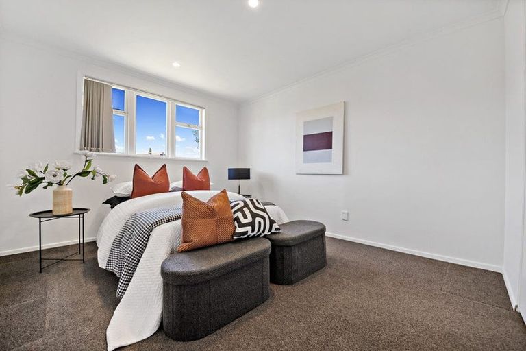 Photo of property in 2 Glengarry Road, Glen Eden, Auckland, 0602