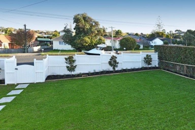 Photo of property in 1/11 Belmont Terrace, Milford, Auckland, 0620