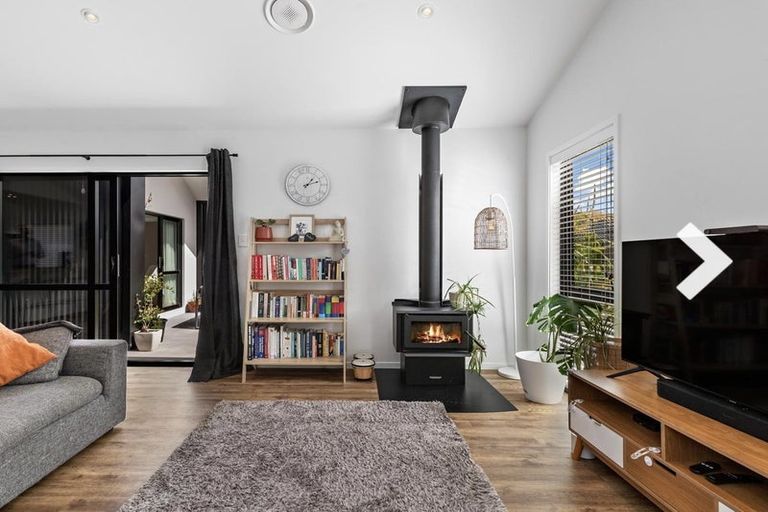 Photo of property in 12 Leicester Street, Jacks Point, 9371