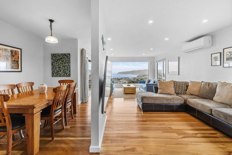 Photo of property in 92 Kahu Road, Paremata, Porirua, 5024