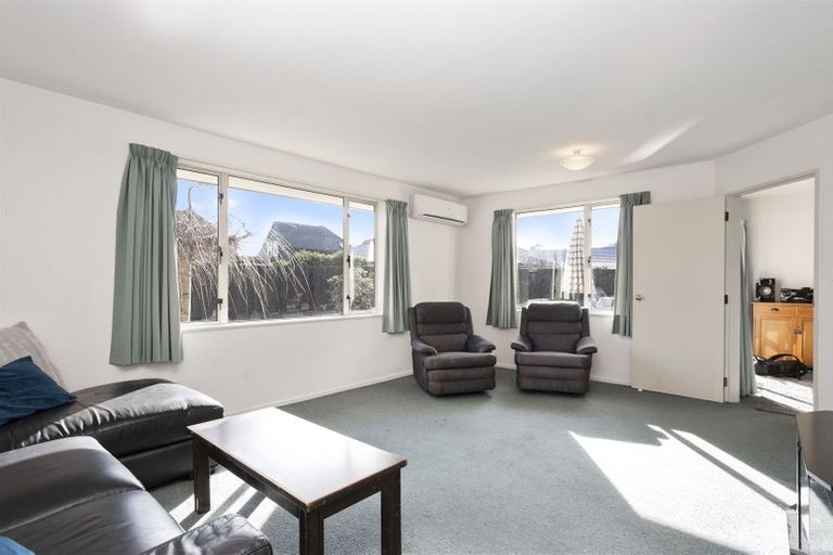 Photo of property in 433b Mairehau Road, Parklands, Christchurch, 8083