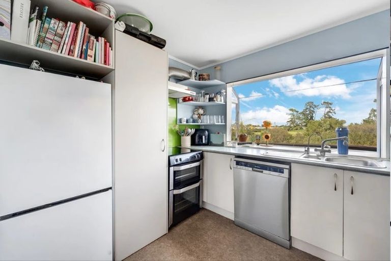 Photo of property in 1/66 Frank Nobilo Drive, Golflands, Auckland, 2013
