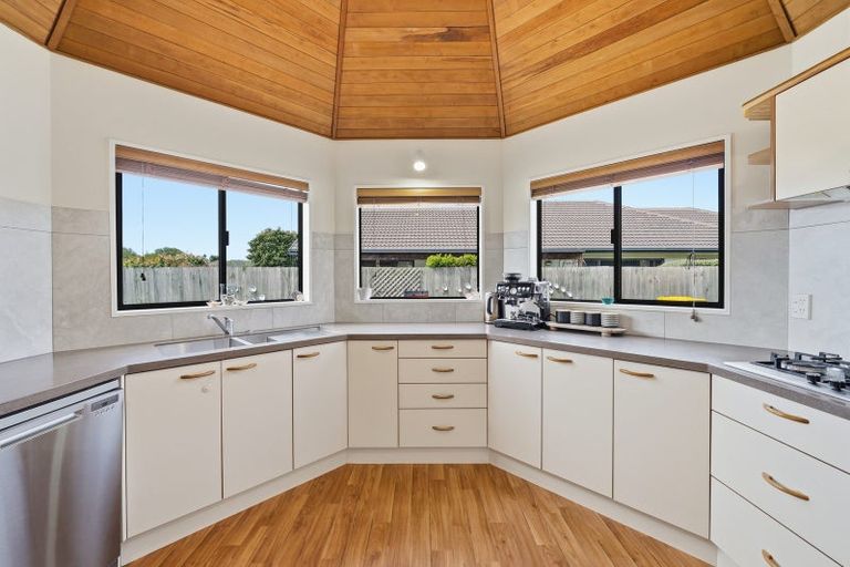 Photo of property in 16 Dawson Douglas Place, Kaiapoi, 7630