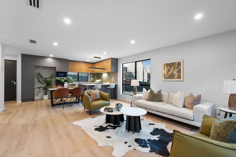 Photo of property in 3/32 Beulah Avenue, Rothesay Bay, Auckland, 0630