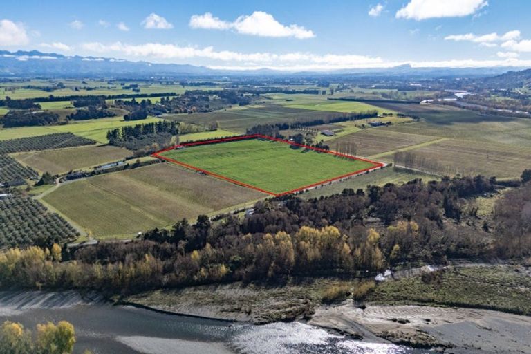 Photo of property in 42 Hunter Street, Edendale, 9825