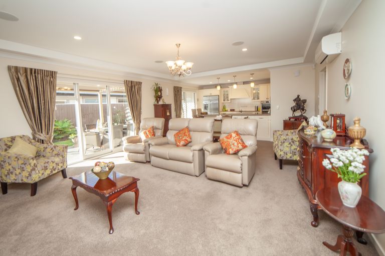 Photo of property in 15 Old Red Barn Road, Halswell, Christchurch, 8025
