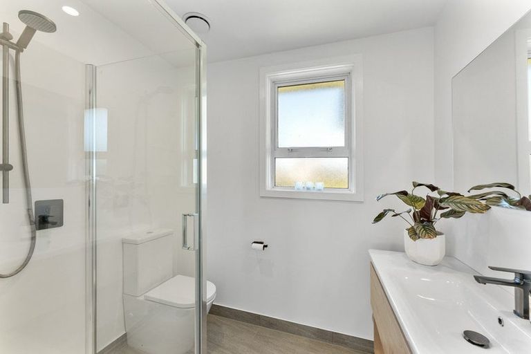 Photo of property in 6 Union Street, Merrilands, New Plymouth, 4312