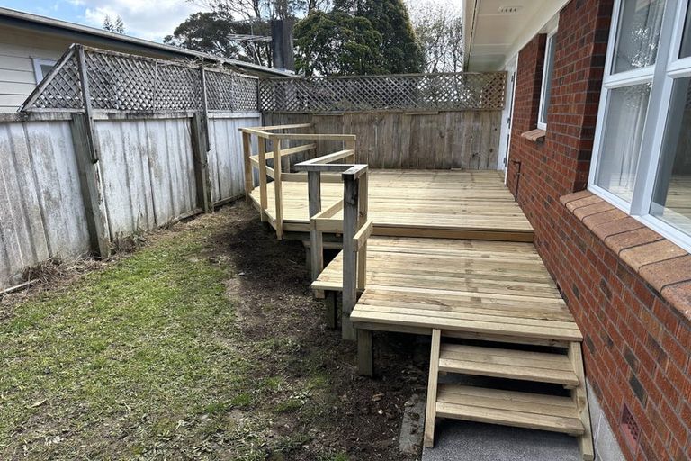 Photo of property in 2/8 Edgewater Drive, Pakuranga, Auckland, 2010