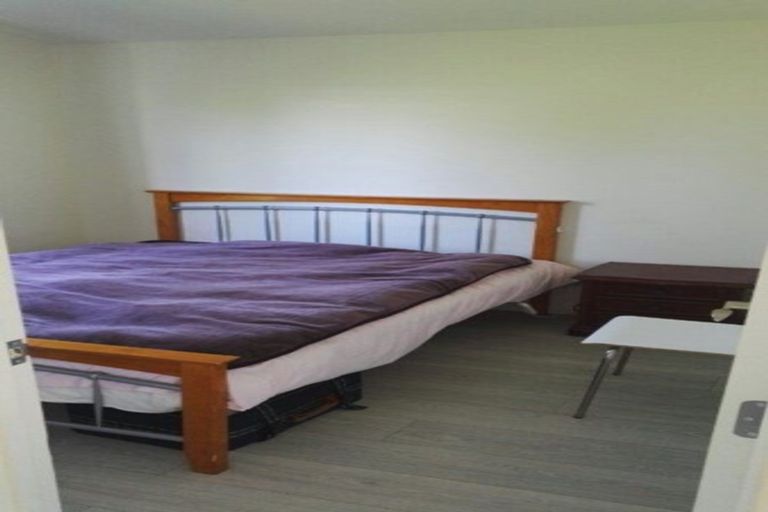 Photo of property in 6 Sunnyfield Crescent, Glenfield, Auckland, 0629