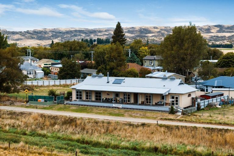 Photo of property in 11 Half Time Close, Omakau, 9376