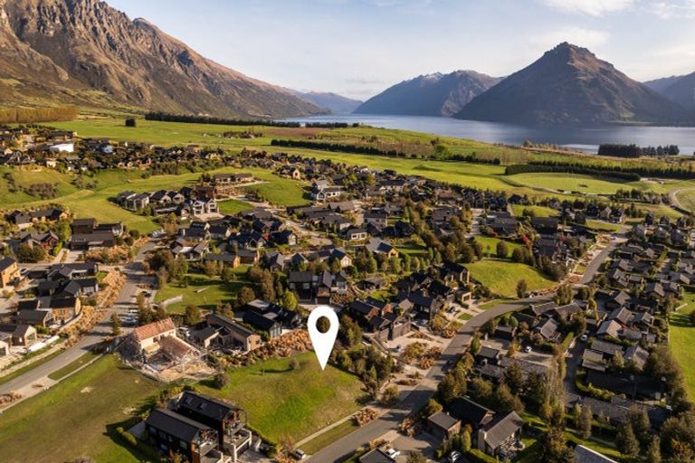 Photo of property in 11 Rannoch Drive, Jacks Point, Queenstown, 9371