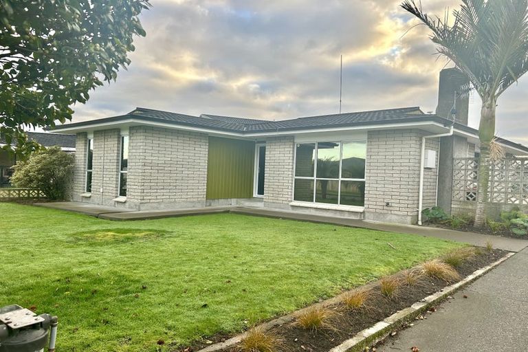 Photo of property in 15 Spriggs Crescent, Greenmeadows, Napier, 4112