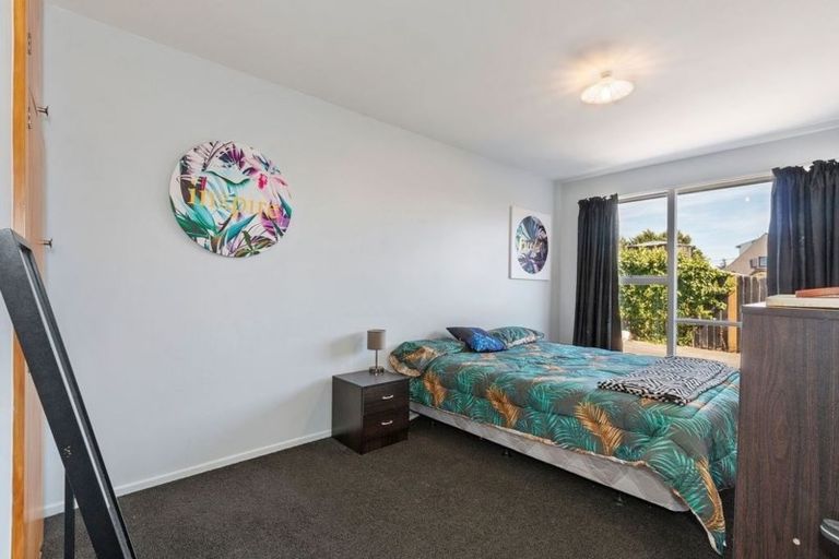 Photo of property in 6 Jade Place, Parklands, Christchurch, 8083