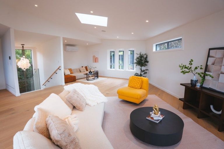 Photo of property in 61a Churchill Road, Murrays Bay, Auckland, 0630