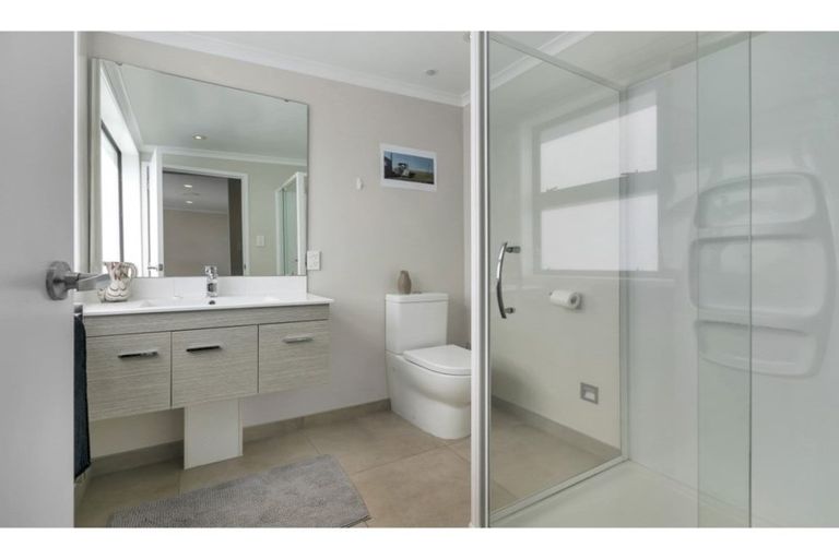 Photo of property in 30 Squadron Drive, Hobsonville, Auckland, 0616