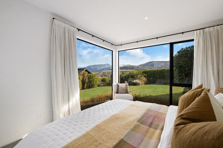 Photo of property in 1 Wanderer Lane, Jacks Point, Queenstown, 9371