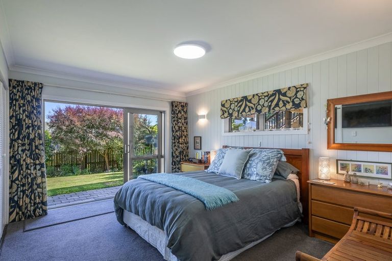 Photo of property in 64 Kotare Street, Waikanae, 5036