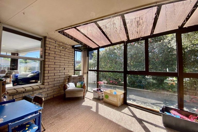 Photo of property in 15 Chilton Drive, Mairehau, Christchurch, 8052