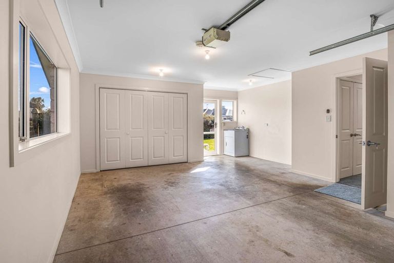 Photo of property in 18 Gilligan Close, College Estate, Whanganui, 4500