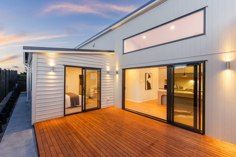 Photo of property in 3 Kauru Lane, Wainui, 0992