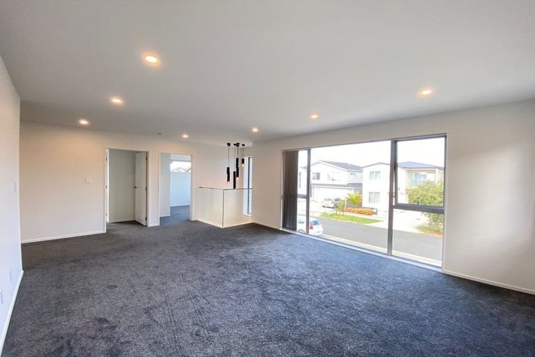 Photo of property in 20 Toanui Road, Hobsonville, Auckland, 0616
