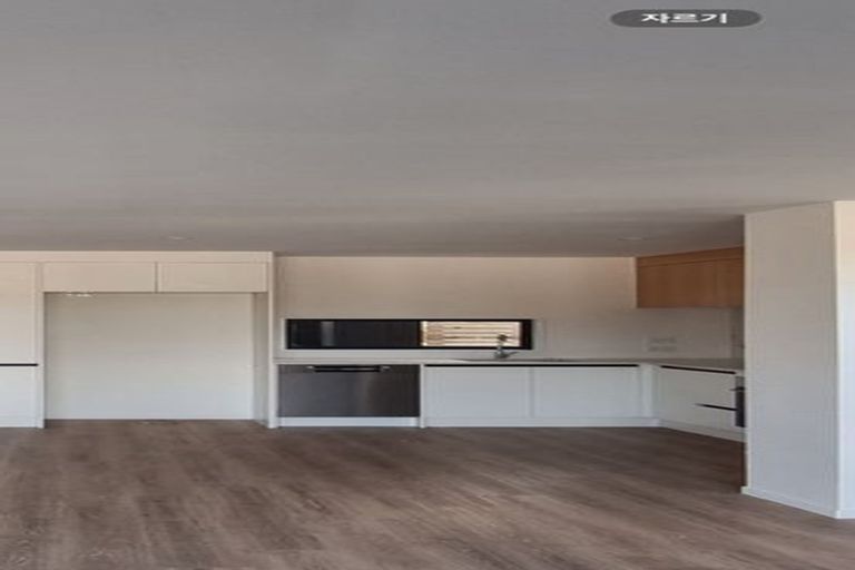 Photo of property in 2a Dianne Louise Drive, Half Moon Bay, Auckland, 2012