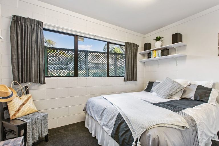 Photo of property in 33b Kauri Road, Stanmore Bay, Whangaparaoa, 0932