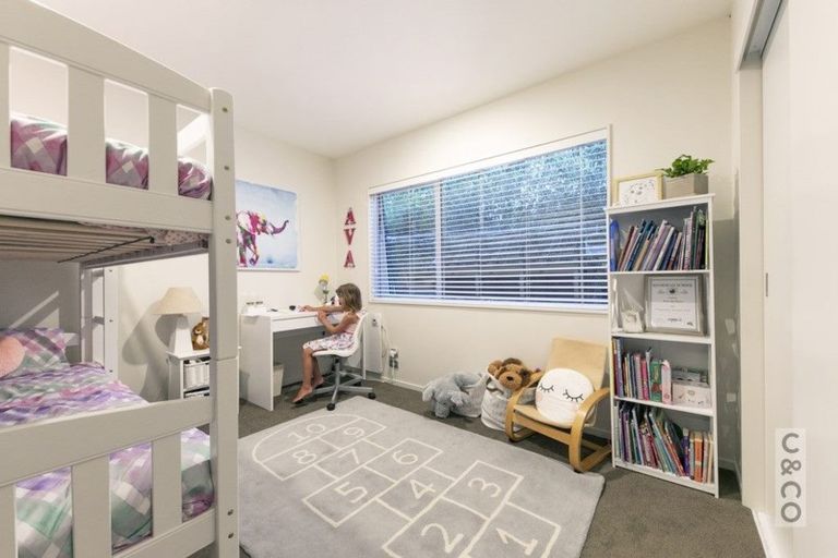 Photo of property in 12 Crabb Fields Lane, Riverhead, 0820