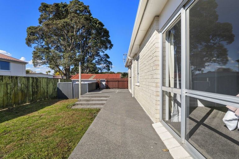 Photo of property in 94 Omata Road, Marfell, New Plymouth, 4310