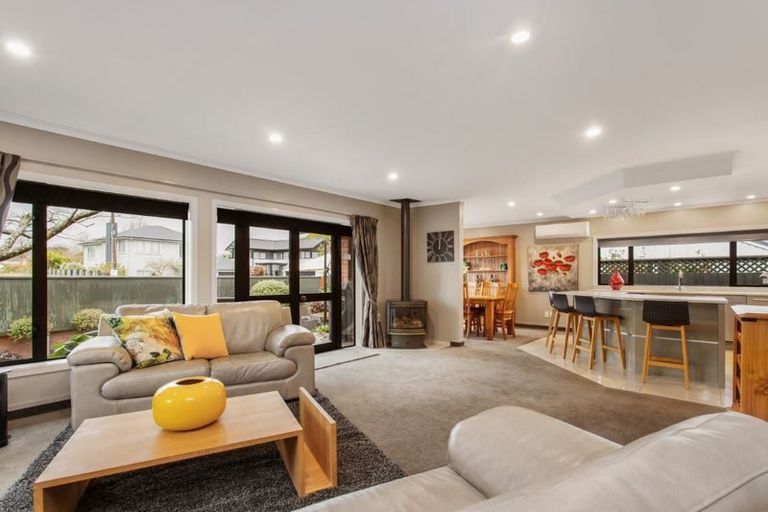Photo of property in 149 Straven Road, Fendalton, Christchurch, 8014