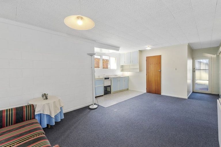 Photo of property in 23 Merchant Avenue, Te Atatu South, Auckland, 0610