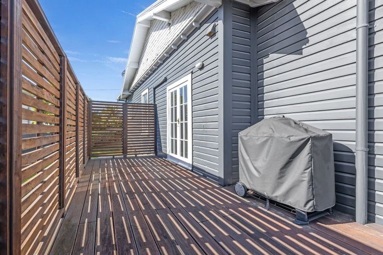 Photo of property in 1106 Caroline Road, Mayfair, Hastings, 4122