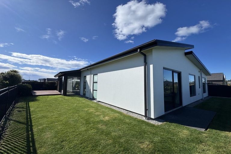 Photo of property in 55 Manakura Street, Broomfield, Christchurch, 8042