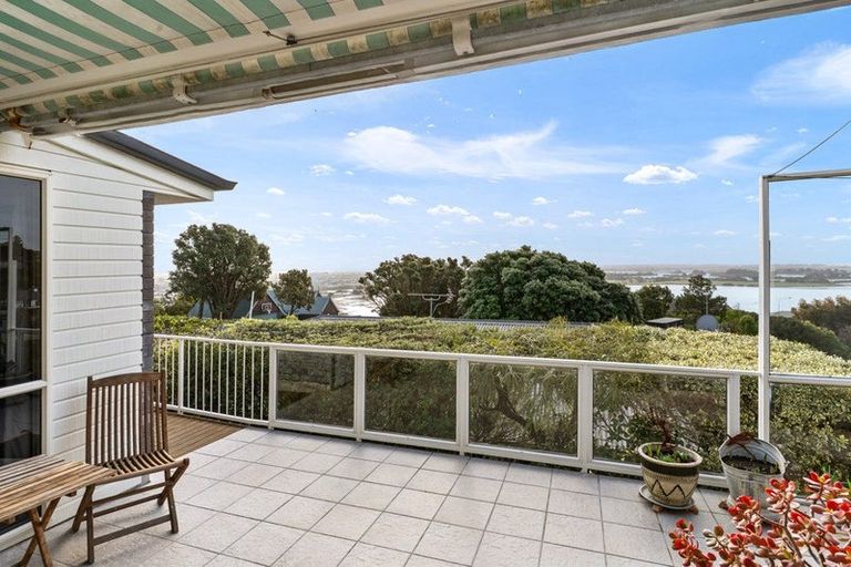 Photo of property in 63 Cannon Hill Crescent, Mount Pleasant, Christchurch, 8081