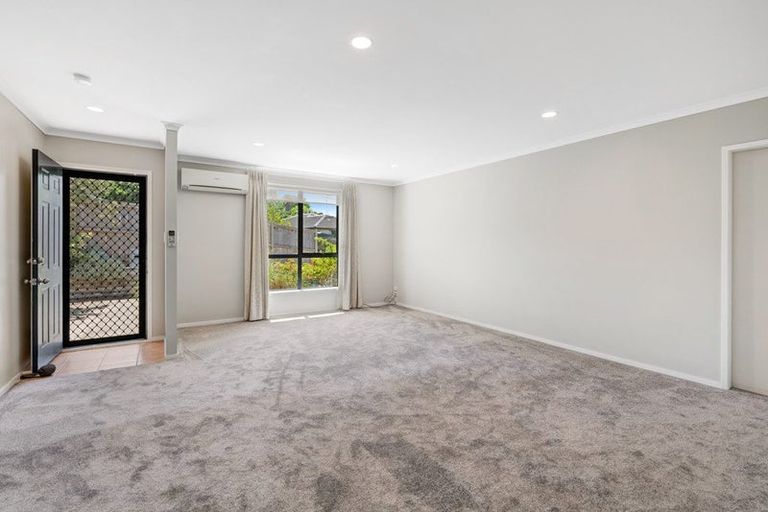 Photo of property in 65 Cabeleigh Drive, Helensville, 0800