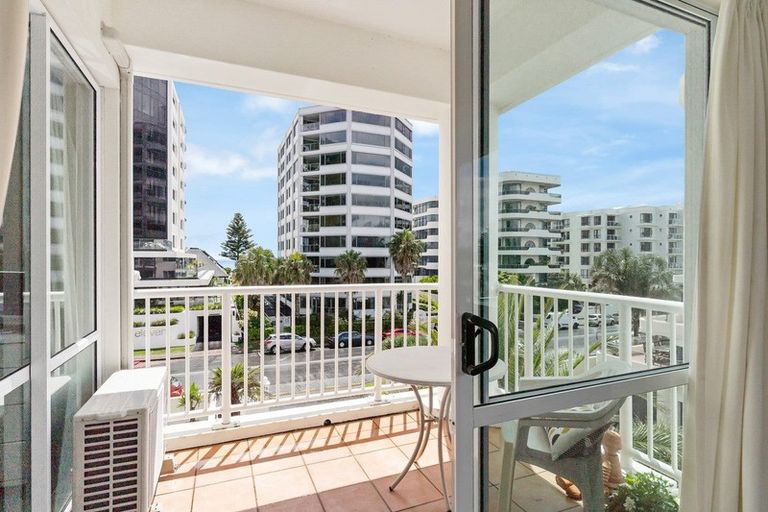 Photo of property in 12 Maunganui Road, Mount Maunganui, 3116