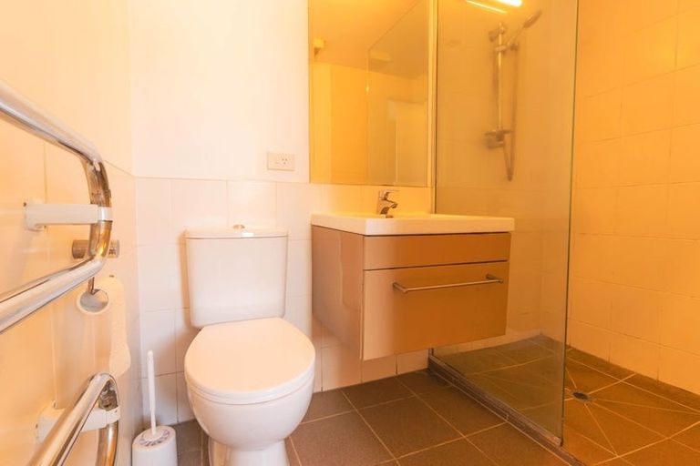 Photo of property in 9/79 Schnapper Rock Road, Schnapper Rock, Auckland, 0632