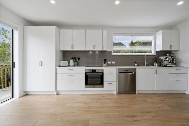 Photo of property in 57 Terra Nova Street, Glen Eden, Auckland, 0602