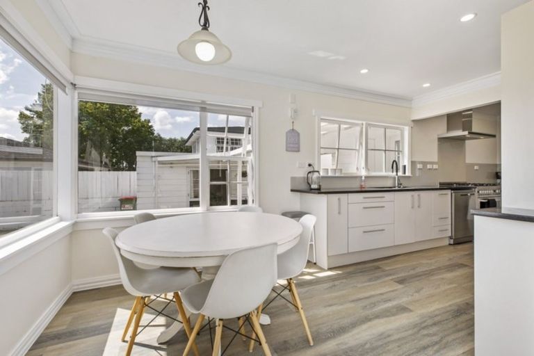 Photo of property in 168 Sandwich Road, St Andrews, Hamilton, 3200